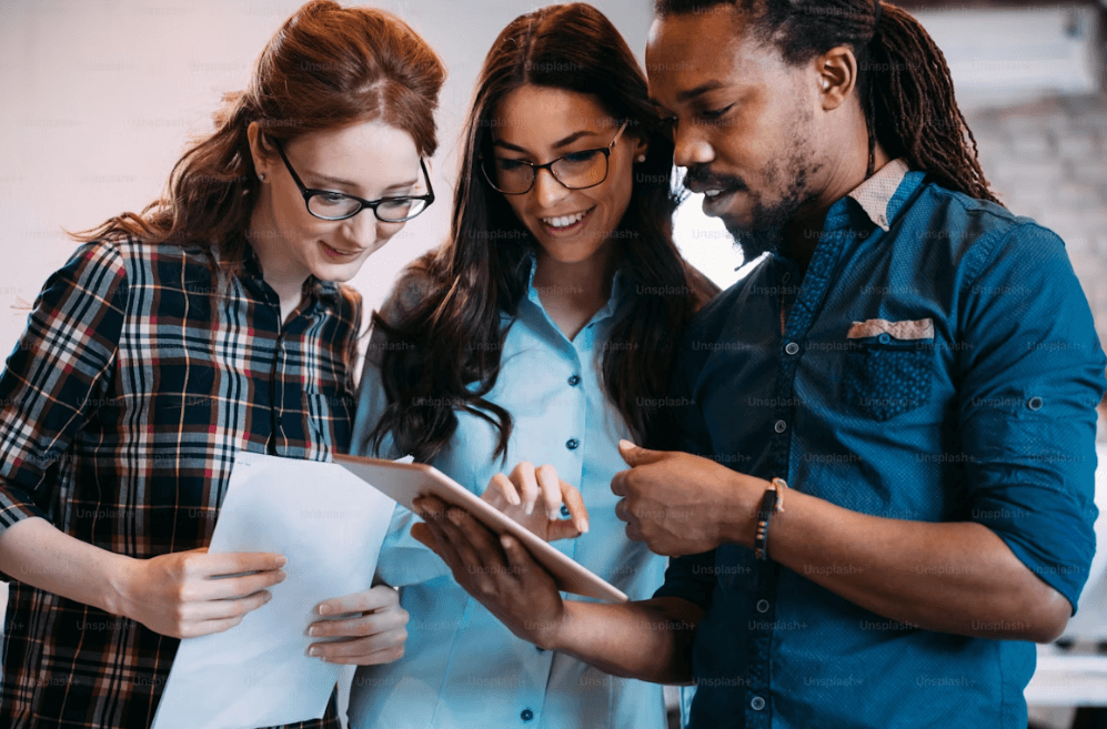 ¿Qué es una app de fichaje móvil?App para fichar desde el móvil: control horario para empresas¿Qué es una app de fichaje móvil?