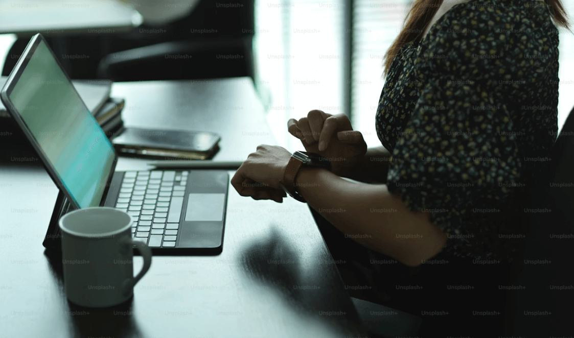 Control horario obligatorio en España: normativa y sanciones